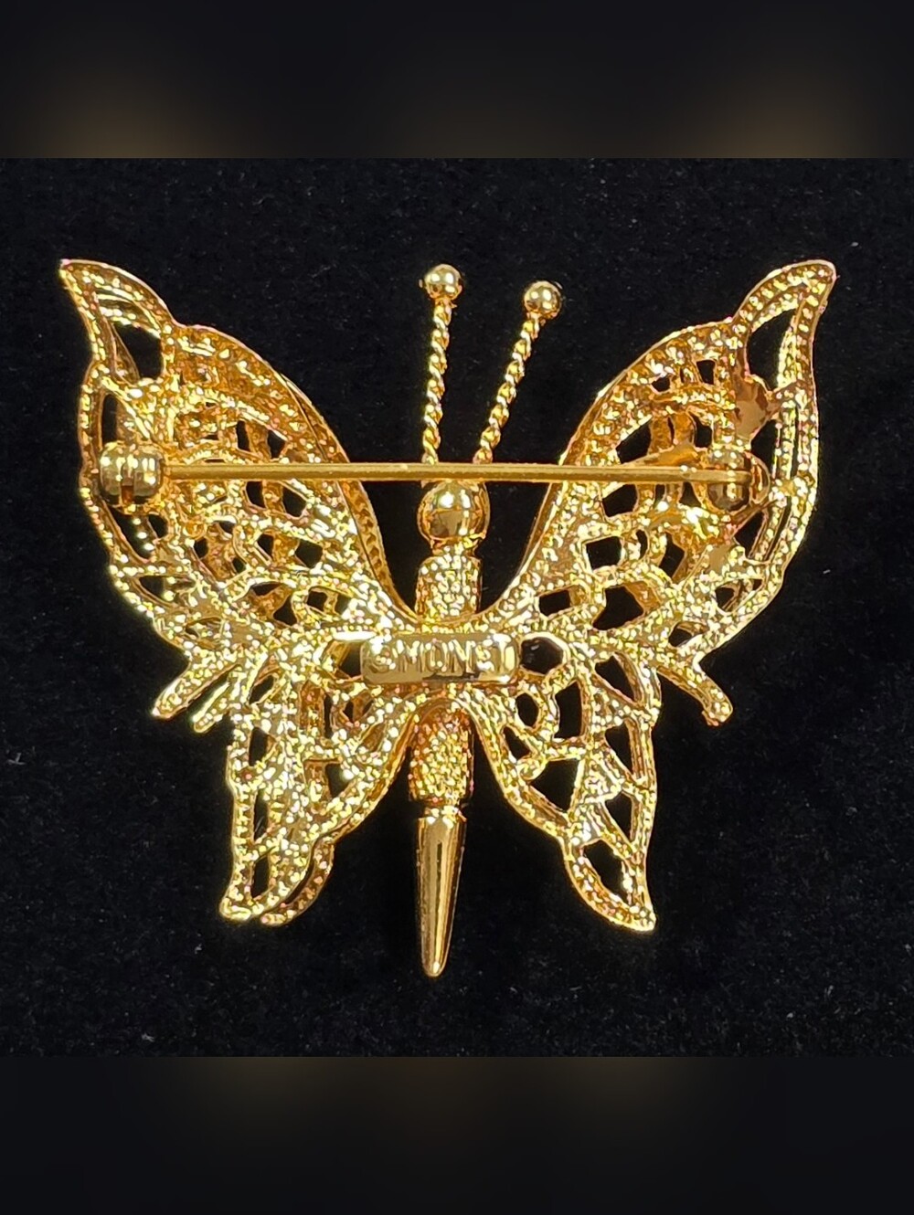 Vintage MONET Signed Filigree Butterfly Rhinestone Gold Tone Brooch Estate Pin - Picture 2 of 2